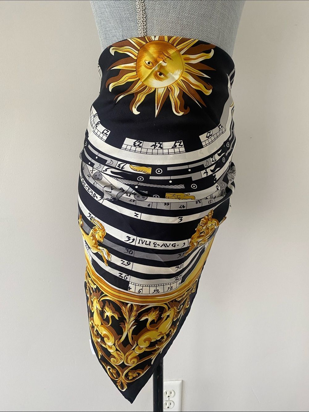 JBK Collection 100% Silk Scarf Black, Gold & White Zodiac Celestial Luxurious - Picture 8 of 16